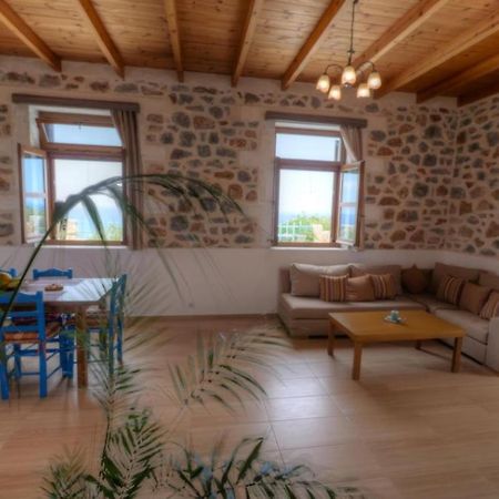 Stone Villa I In Petres Petres  Zewnętrze zdjęcie