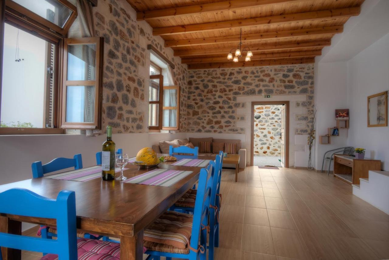 Stone Villa I In Petres Petres  Zewnętrze zdjęcie