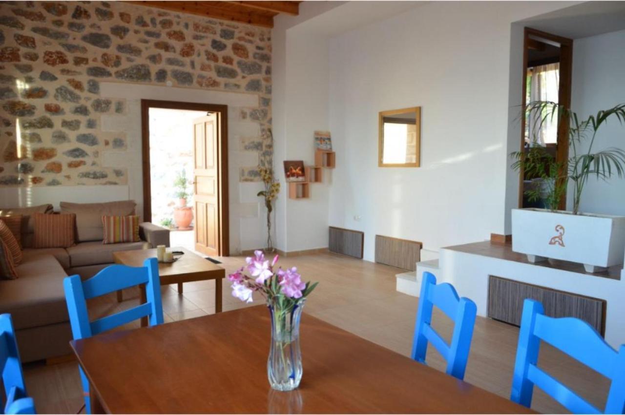 Stone Villa I In Petres Petres  Zewnętrze zdjęcie